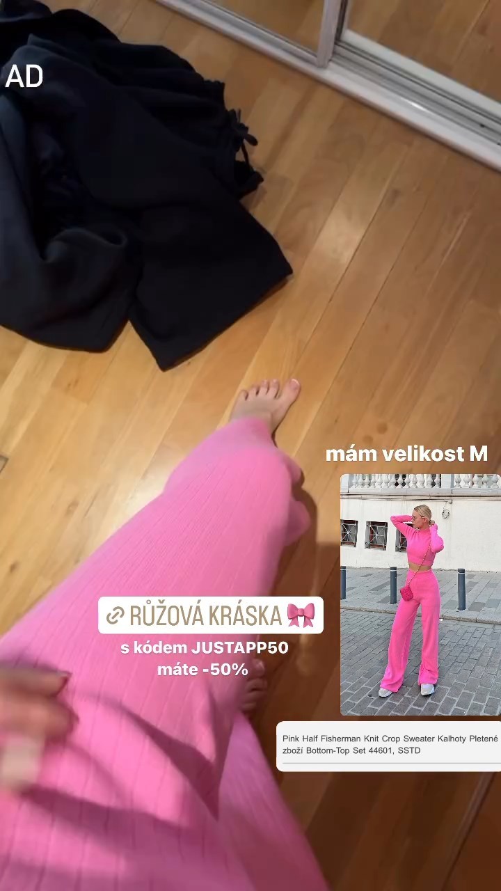 Anna Kaderavkova Feet